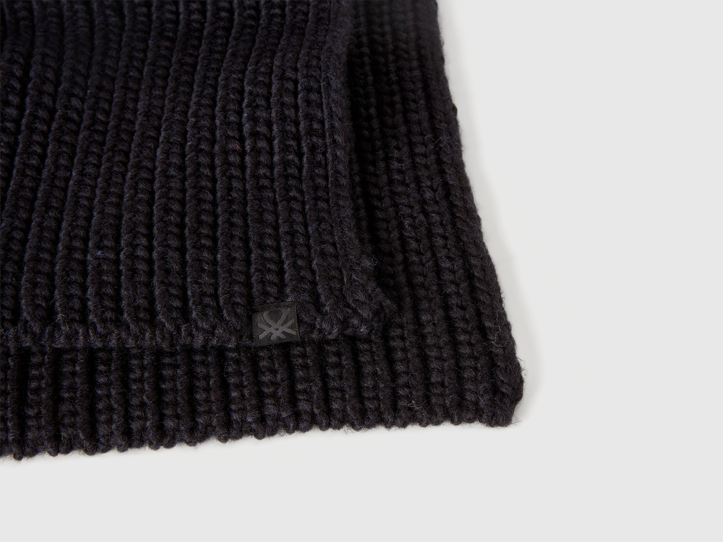 KNITTED SCARF Junior Boy image number 3